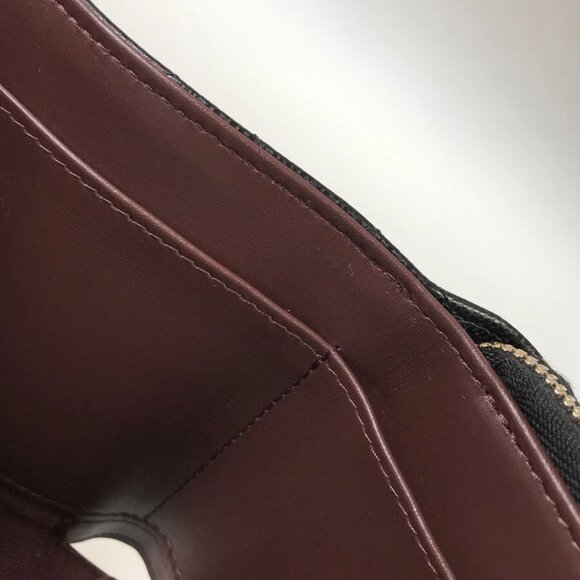 CHANEL Matelasse Trifold wallet - Picture 14 of 15